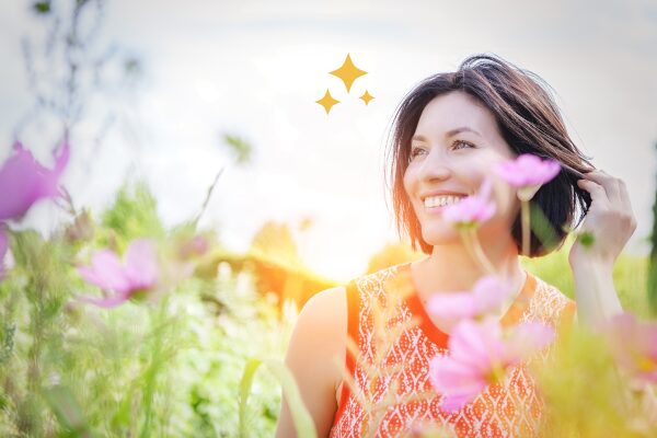 幸せそうな女性のイメージ画像